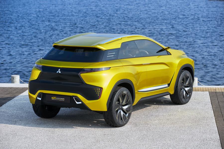 Mitsubishi eX Concept 2015 года  (фото 4 из 33)